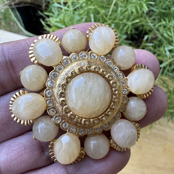 VTG St John Statement Flower Brooch Pin 2" Honey Onyx Rhinestones Gold Tone - Picture 4 of 10